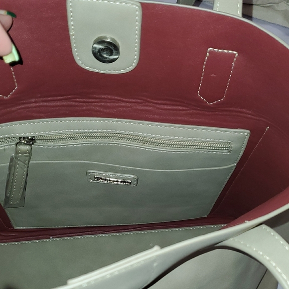 Shiraleah Taupe Tote with Front Pocket - Picture 2 of 3